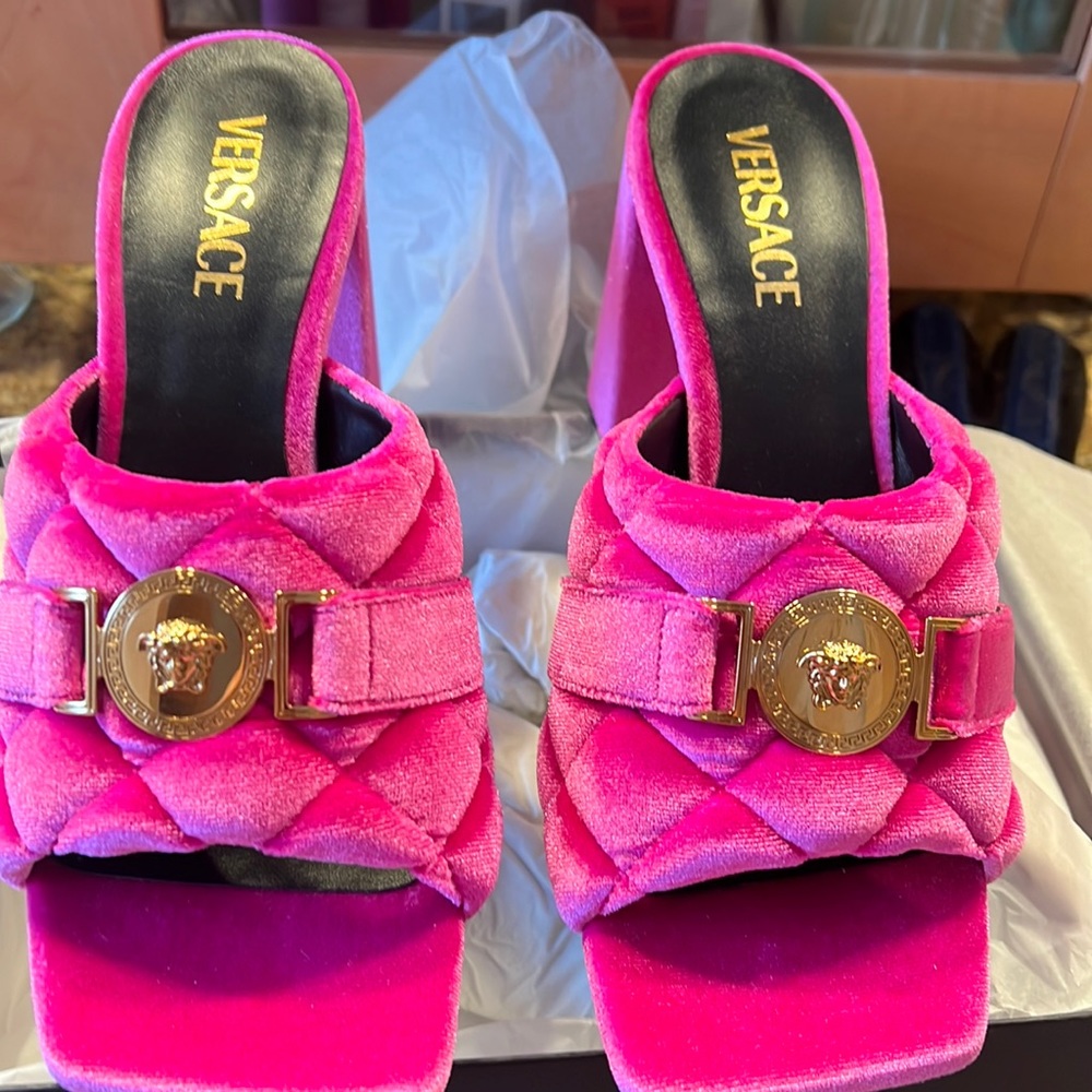 Versace médusa size 39